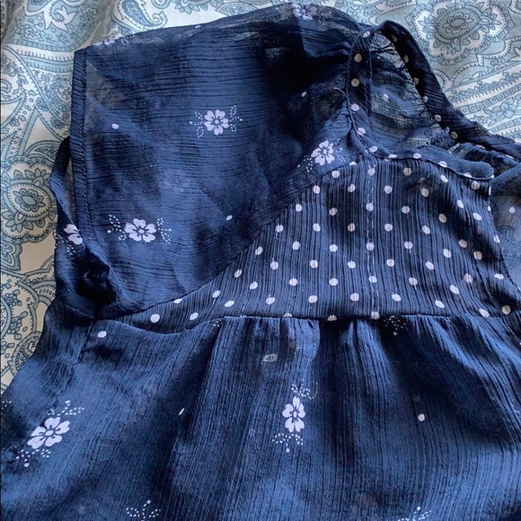 Abercrombie flowy shirt - Picture 3 of 4